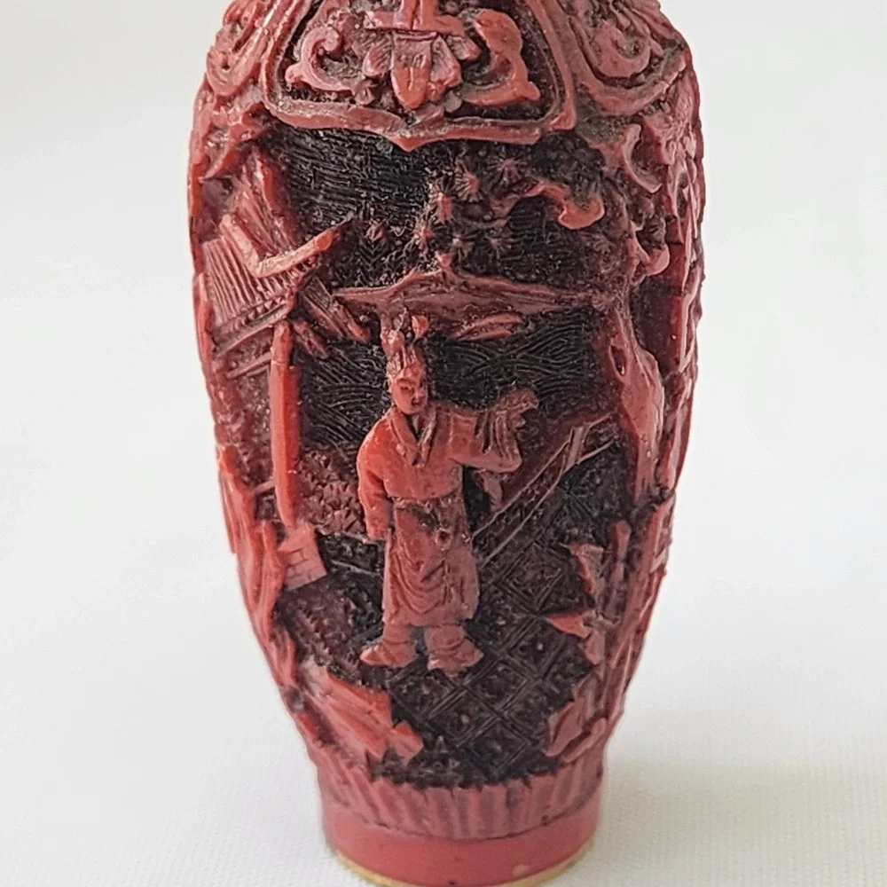 Antique Chinese‎ Cinnabar Carved Snuff Bottle with Stopper Fine Art Intricate OG